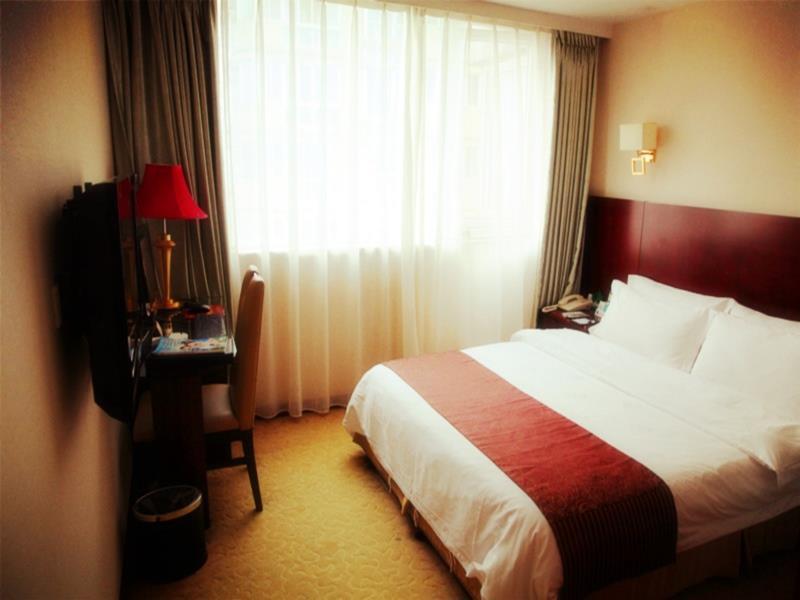 Crown International Hotel Csengtu Kültér fotó