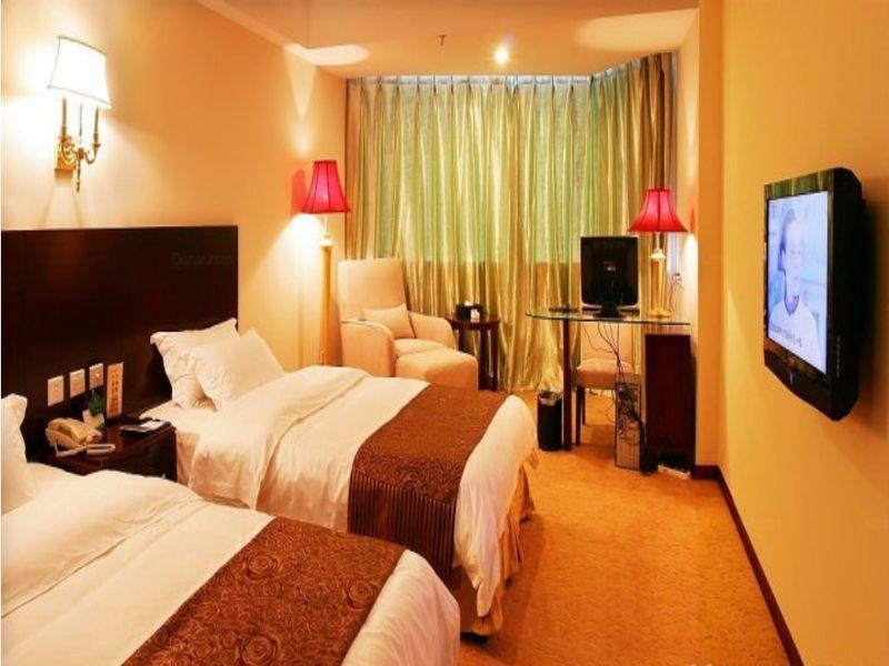 Crown International Hotel Csengtu Kültér fotó
